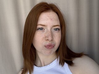 AmarilBloom shows livesex