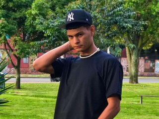 DavidVeltran shows anal